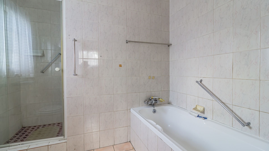 3 Bedroom Property for Sale in Verwoerdpark Gauteng