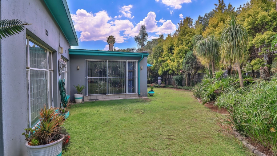 3 Bedroom Property for Sale in Verwoerdpark Gauteng