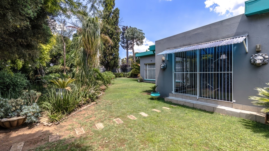 3 Bedroom Property for Sale in Verwoerdpark Gauteng