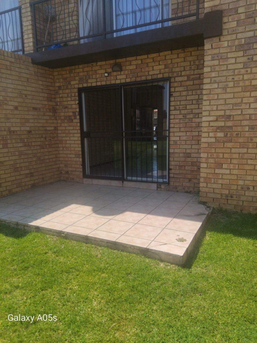 2 Bedroom Property for Sale in Ravensklip Gauteng