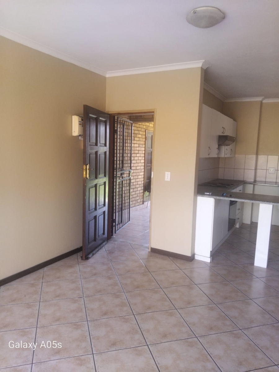 2 Bedroom Property for Sale in Ravensklip Gauteng