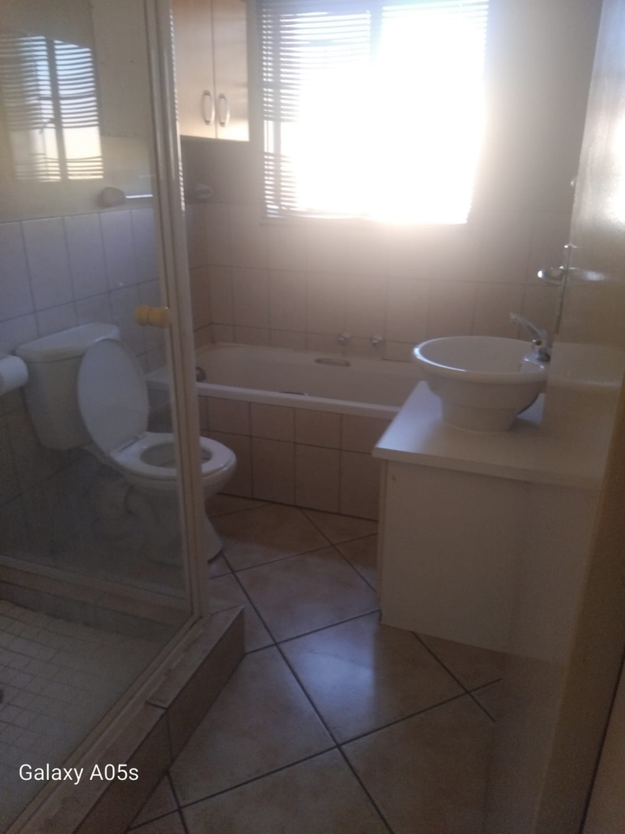 2 Bedroom Property for Sale in Ravensklip Gauteng