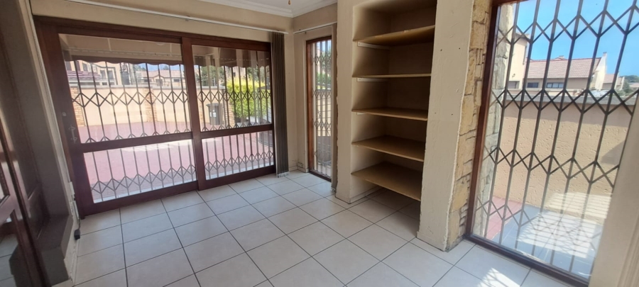 3 Bedroom Property for Sale in Hughes Gauteng