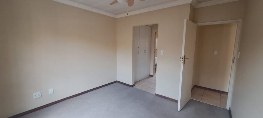 3 Bedroom Property for Sale in Hughes Gauteng