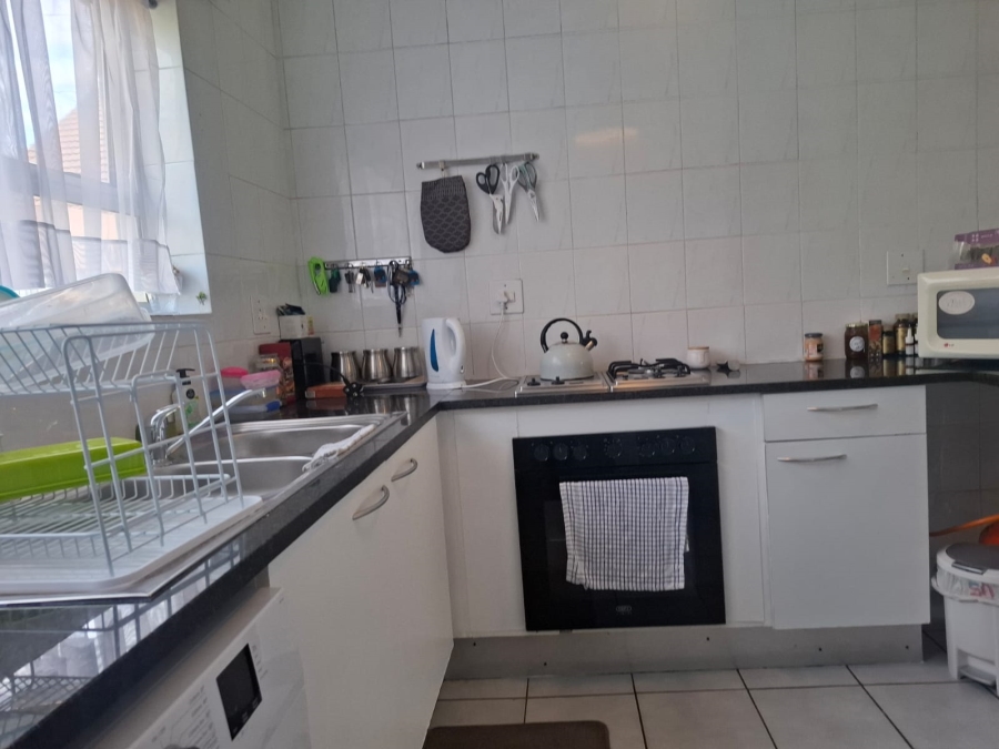 2 Bedroom Property for Sale in Bedford Gardens Gauteng