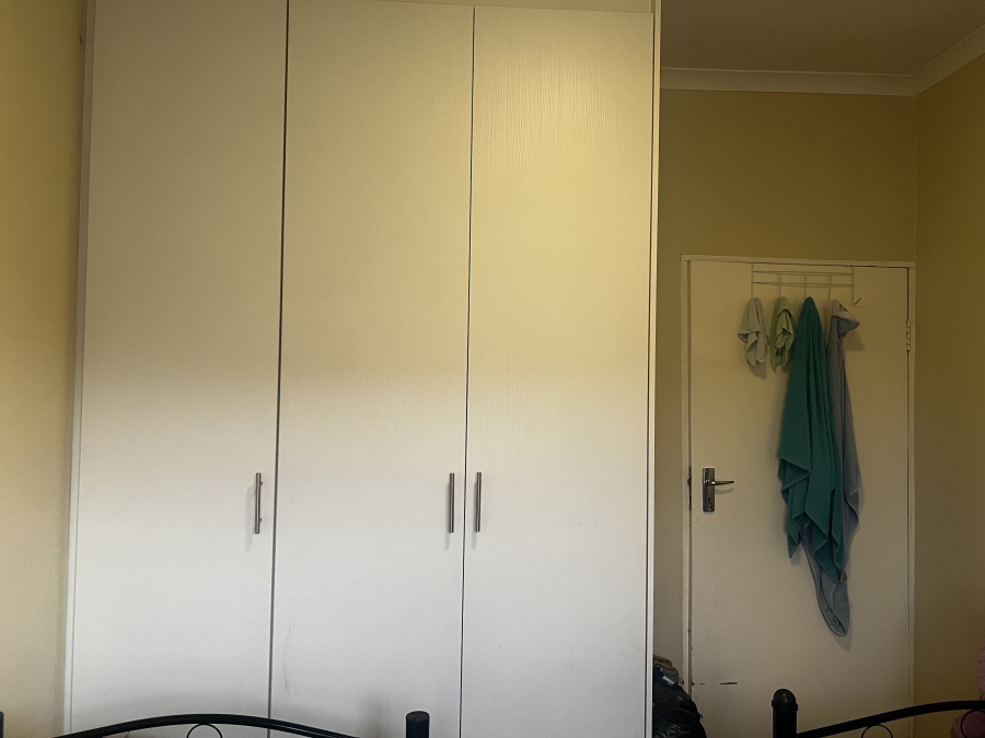 2 Bedroom Property for Sale in Azaadville Gardens Gauteng