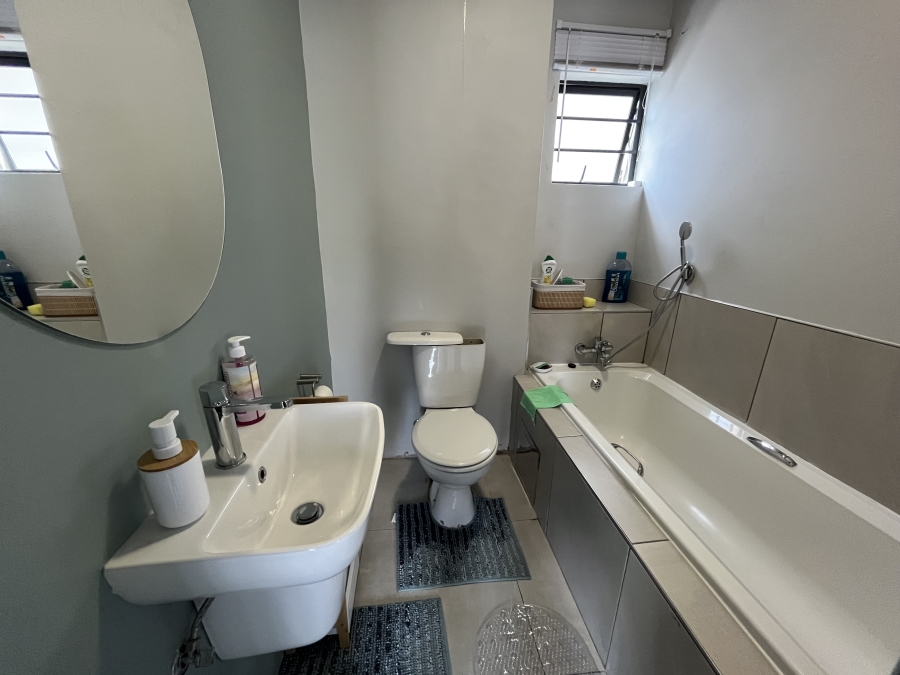 2 Bedroom Property for Sale in South Hills Gauteng