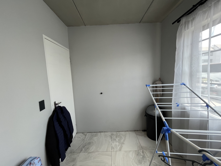 2 Bedroom Property for Sale in South Hills Gauteng