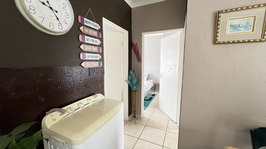 2 Bedroom Property for Sale in Helikonpark Gauteng