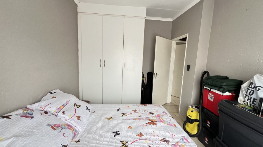 2 Bedroom Property for Sale in Helikonpark Gauteng