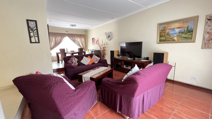 4 Bedroom Property for Sale in Greenhills Gauteng