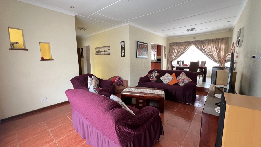 4 Bedroom Property for Sale in Greenhills Gauteng