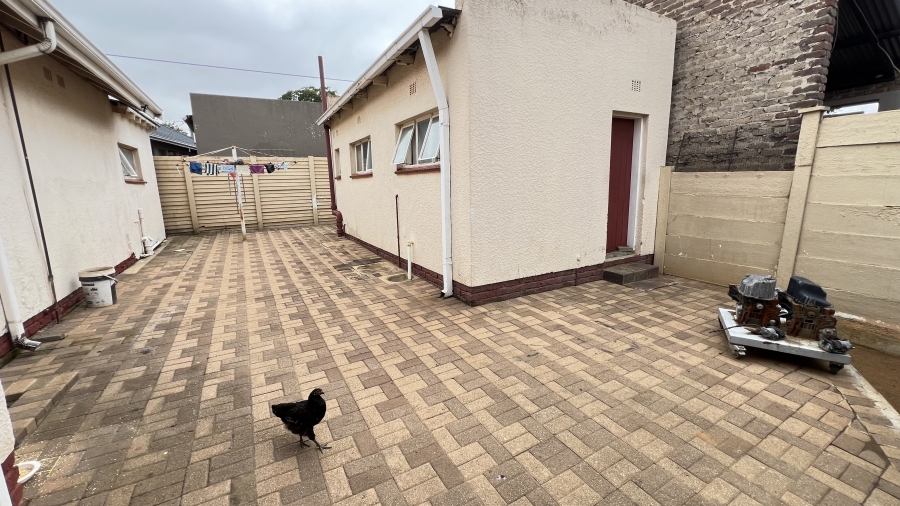 4 Bedroom Property for Sale in Greenhills Gauteng