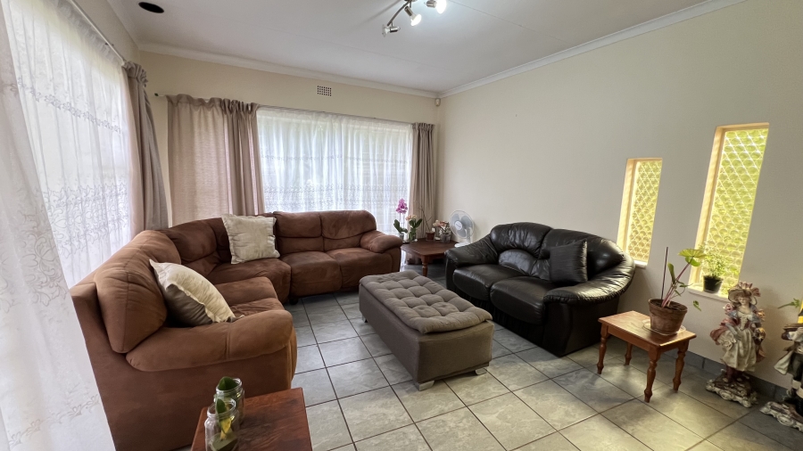 3 Bedroom Property for Sale in Helikonpark Gauteng