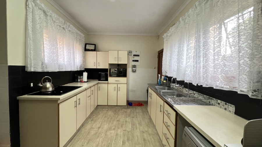 3 Bedroom Property for Sale in Helikonpark Gauteng
