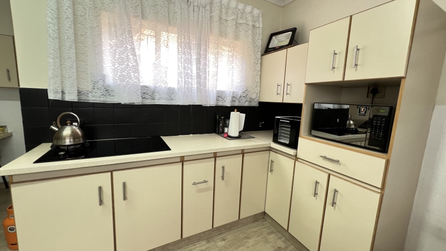 3 Bedroom Property for Sale in Helikonpark Gauteng