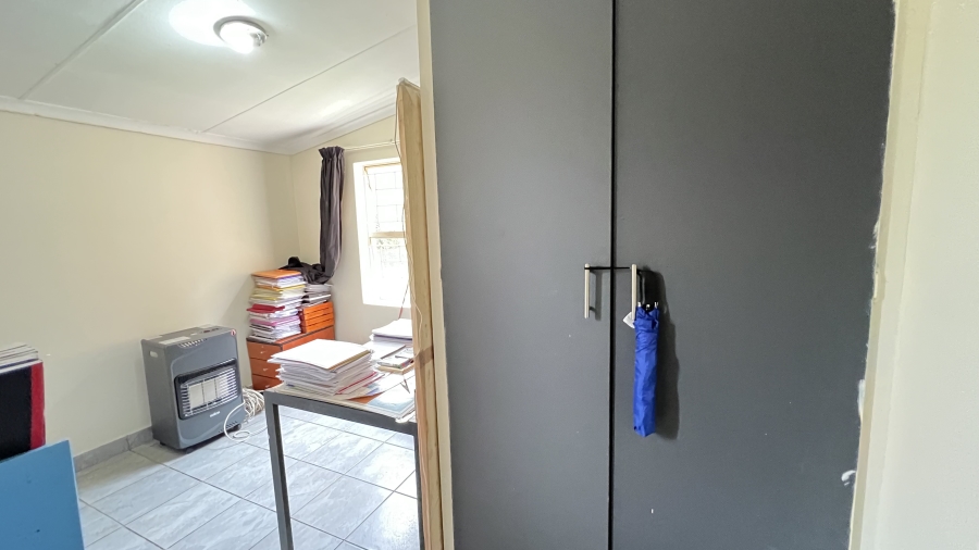 3 Bedroom Property for Sale in Helikonpark Gauteng