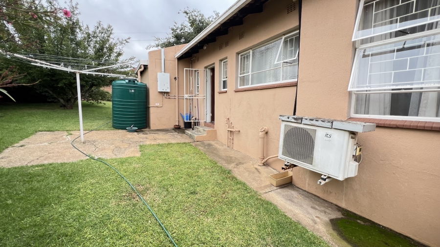 3 Bedroom Property for Sale in Helikonpark Gauteng