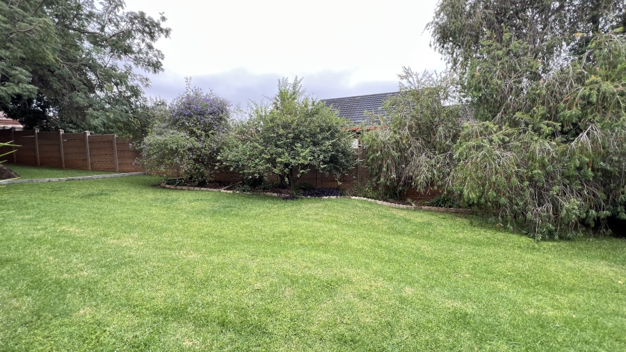 3 Bedroom Property for Sale in Helikonpark Gauteng