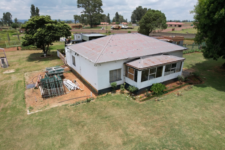 4 Bedroom Property for Sale in Vleikop A H Gauteng