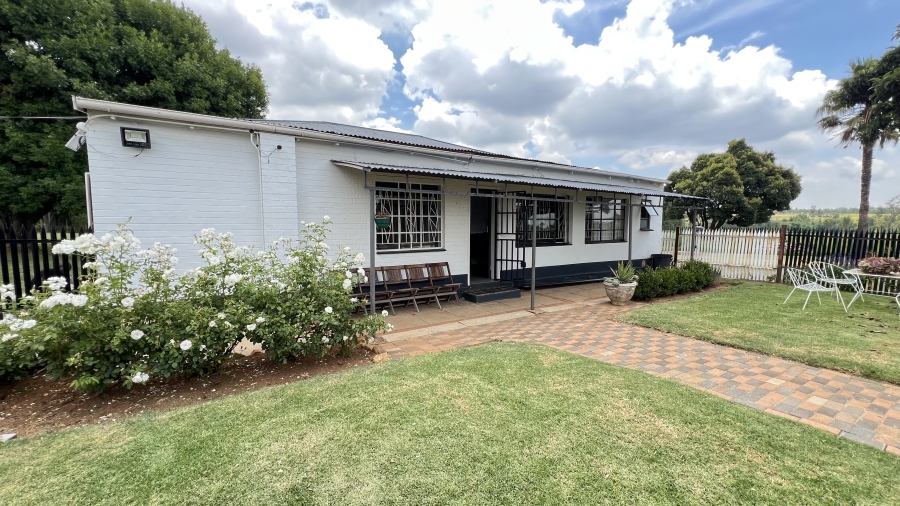 4 Bedroom Property for Sale in Vleikop A H Gauteng