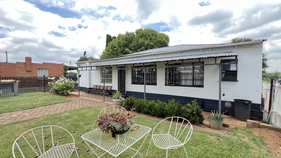 4 Bedroom Property for Sale in Vleikop A H Gauteng
