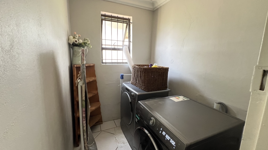 4 Bedroom Property for Sale in Vleikop A H Gauteng