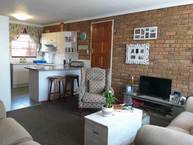 To Let 2 Bedroom Property for Rent in Rangeview Gauteng