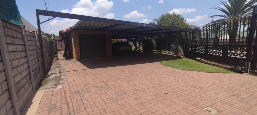 3 Bedroom Property for Sale in Homelake Gauteng