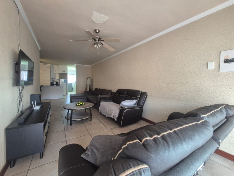 2 Bedroom Property for Sale in Greenhills Gauteng