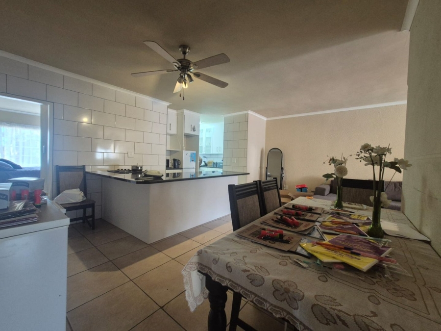 2 Bedroom Property for Sale in Greenhills Gauteng