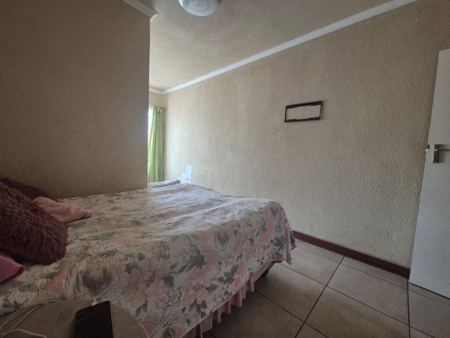 2 Bedroom Property for Sale in Greenhills Gauteng