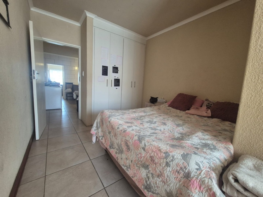 2 Bedroom Property for Sale in Greenhills Gauteng