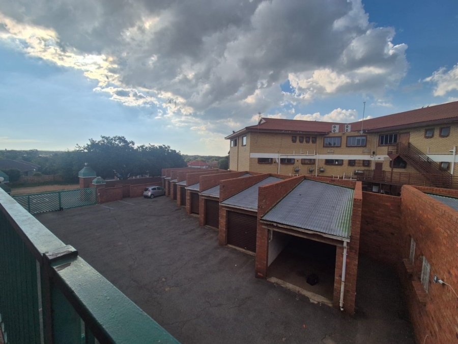 2 Bedroom Property for Sale in Greenhills Gauteng