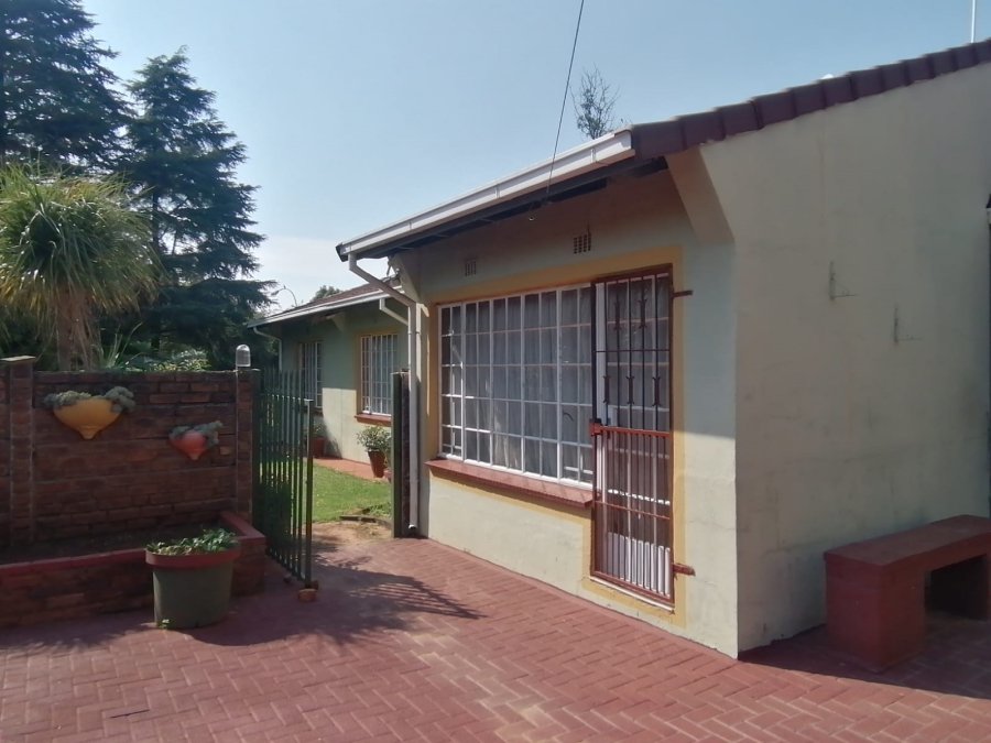 3 Bedroom Property for Sale in Witpoortjie Gauteng