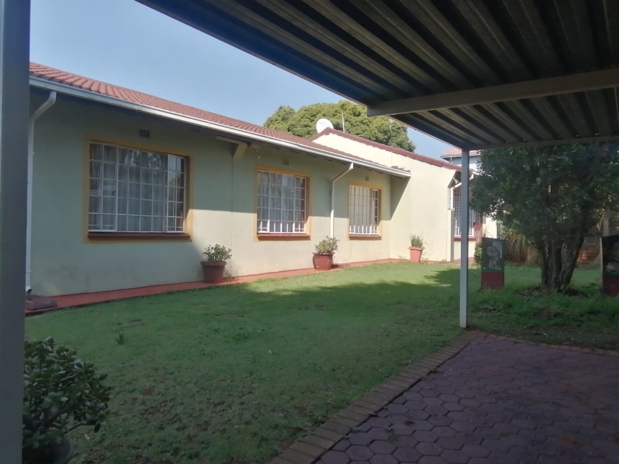 3 Bedroom Property for Sale in Witpoortjie Gauteng