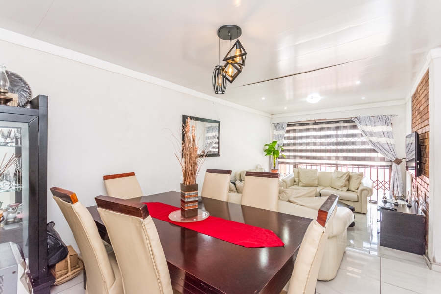 3 Bedroom Property for Sale in Mohlakeng Gauteng