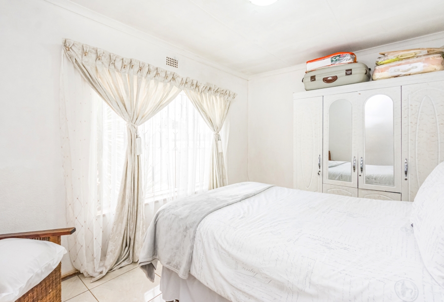 3 Bedroom Property for Sale in Mohlakeng Gauteng