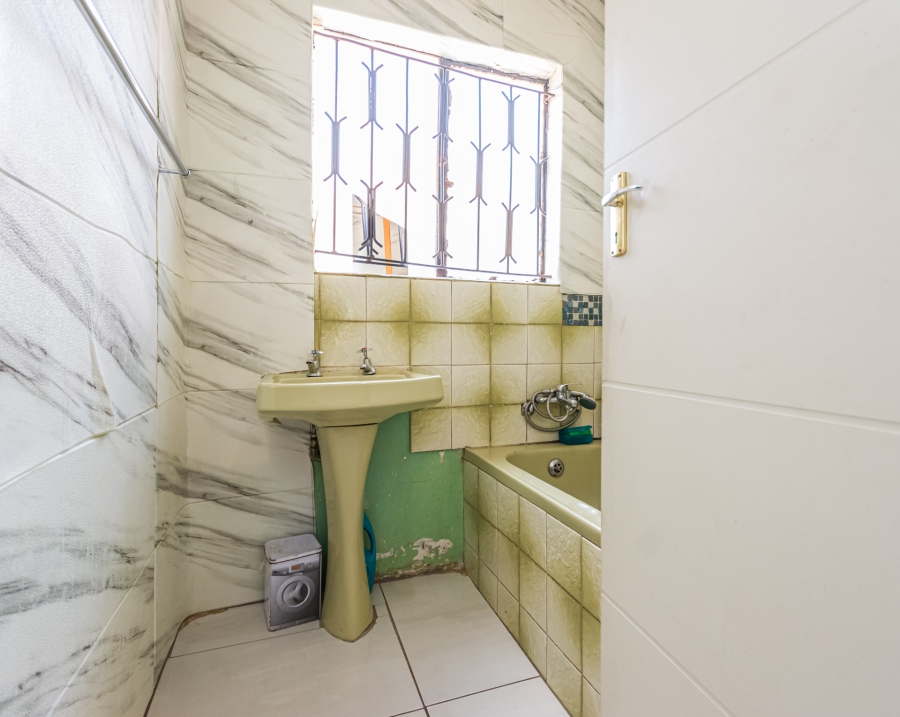 3 Bedroom Property for Sale in Mohlakeng Gauteng