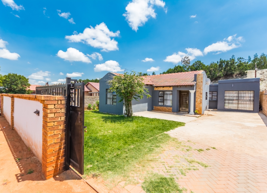 3 Bedroom Property for Sale in Tsakane Gauteng
