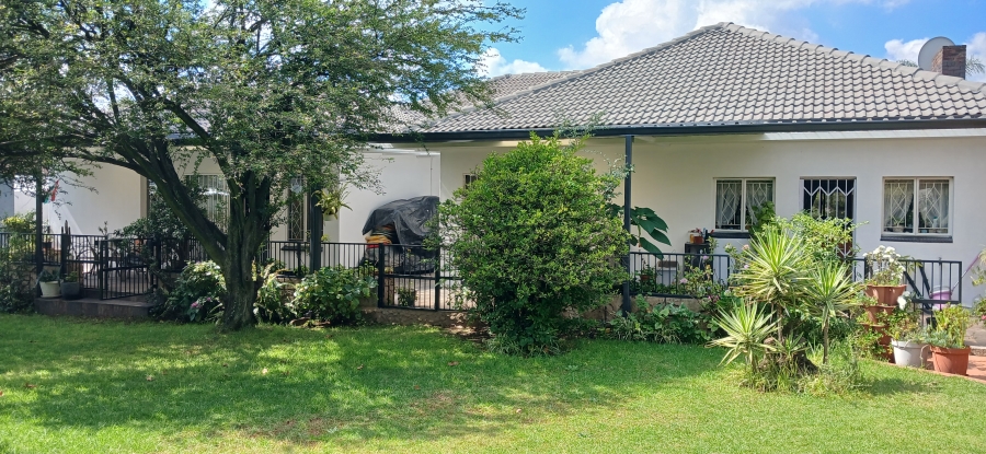 8 Bedroom Property for Sale in Lambton Gauteng