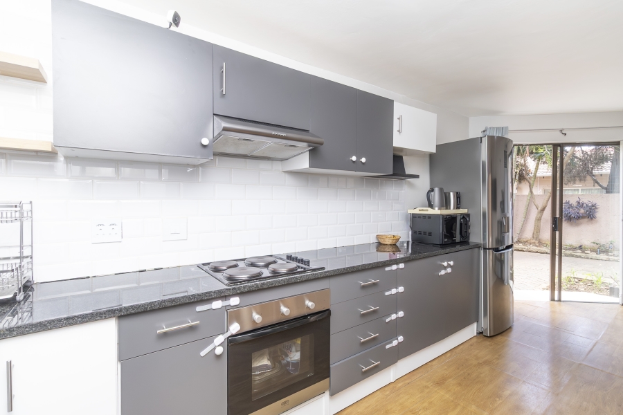 3 Bedroom Property for Sale in Magaliessig Gauteng