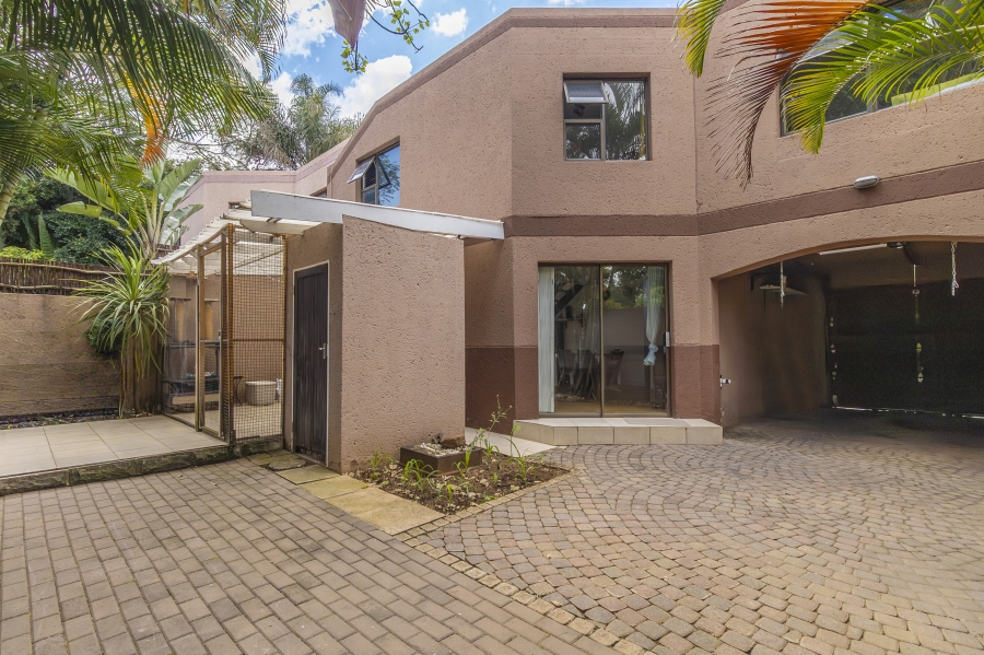 3 Bedroom Property for Sale in Magaliessig Gauteng