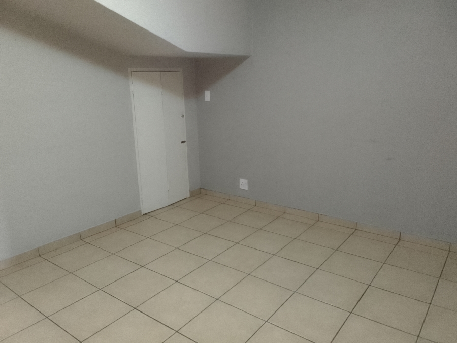 2 Bedroom Property for Sale in Vanderbijlpark SE 4 Gauteng