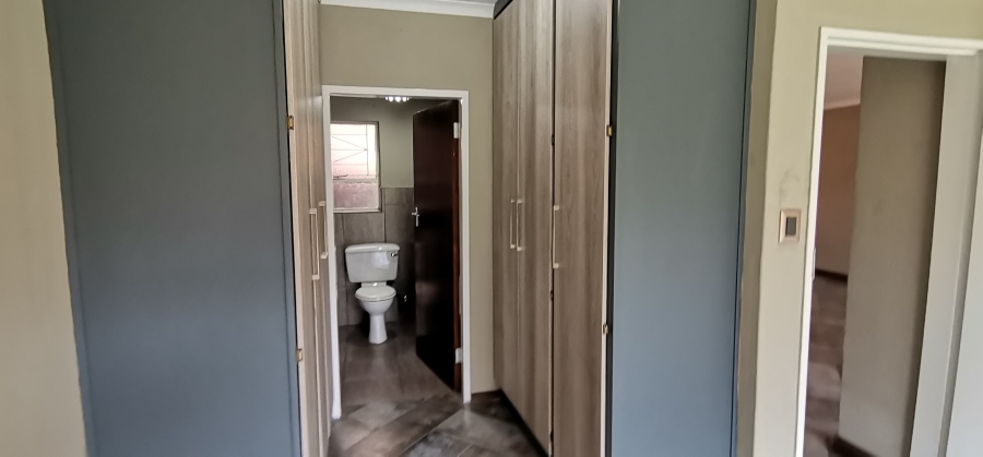 2 Bedroom Property for Sale in Three Rivers East Gauteng