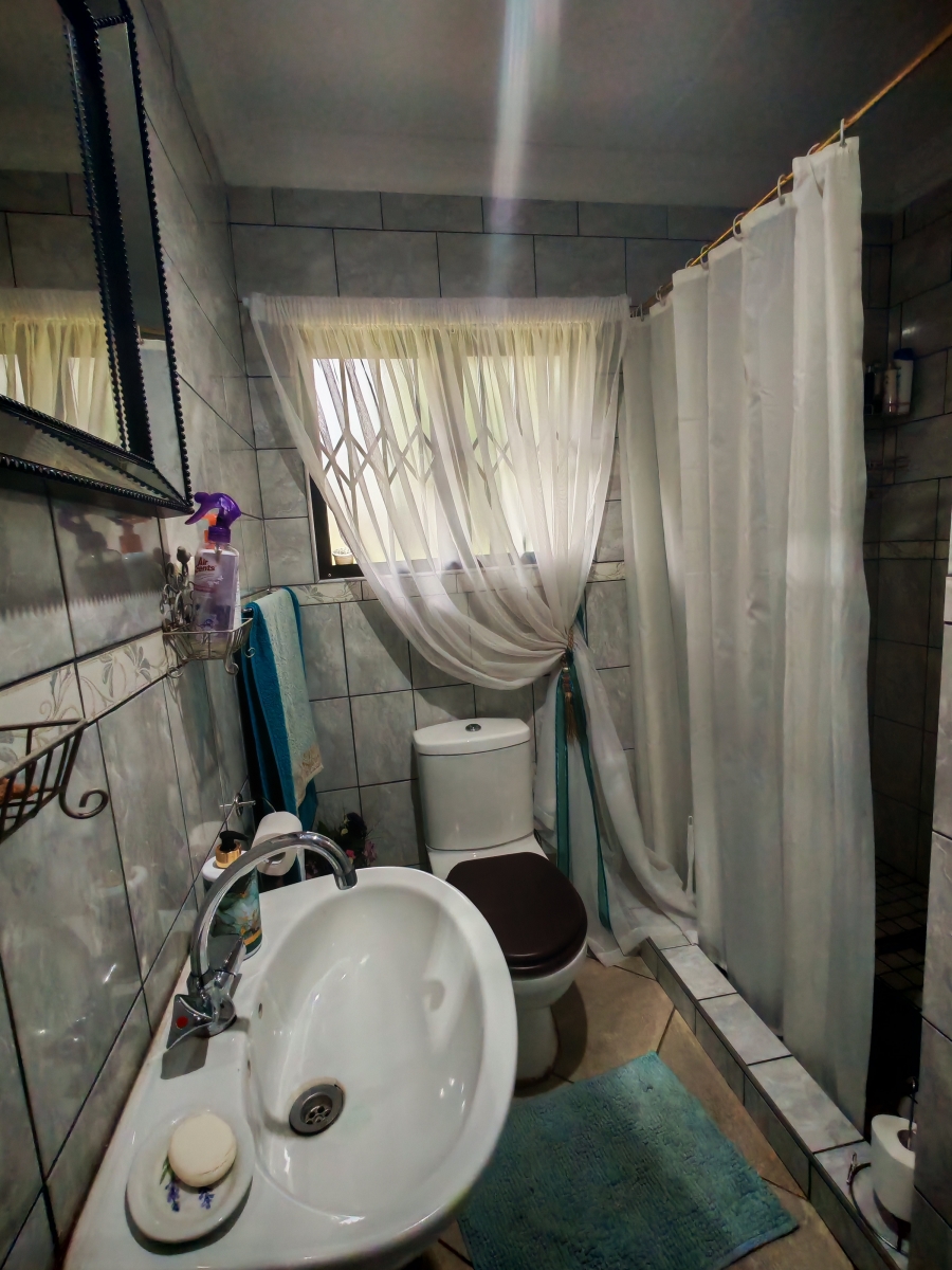 11 Bedroom Property for Sale in Patryshoek A H Gauteng