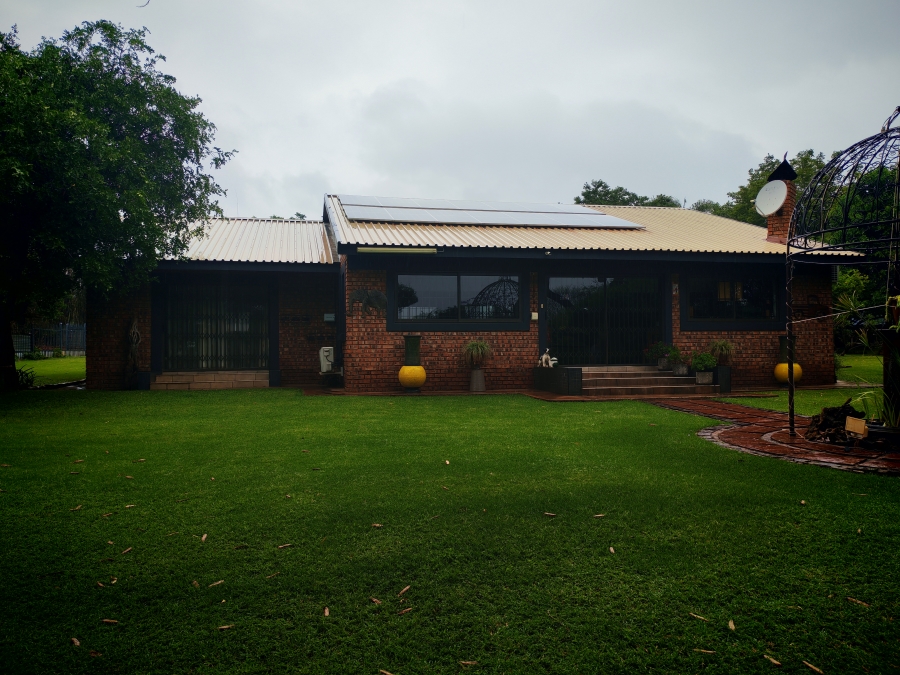 11 Bedroom Property for Sale in Patryshoek A H Gauteng