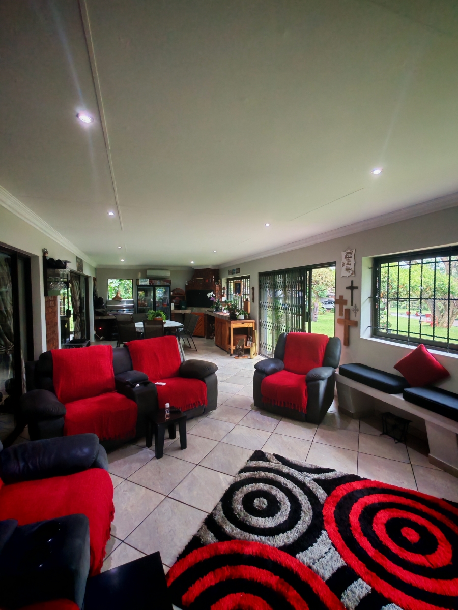 11 Bedroom Property for Sale in Patryshoek A H Gauteng