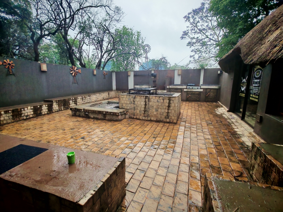 11 Bedroom Property for Sale in Patryshoek A H Gauteng