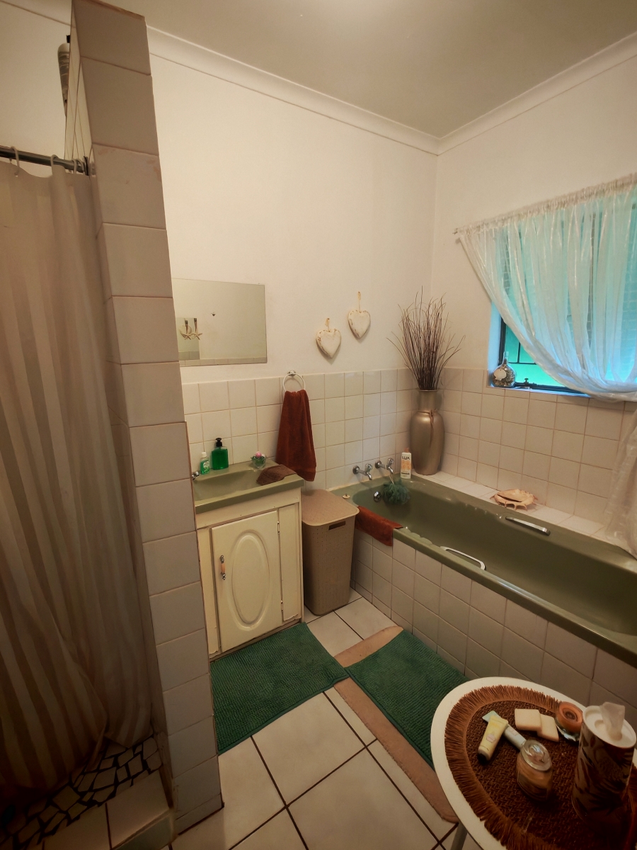 11 Bedroom Property for Sale in Patryshoek A H Gauteng